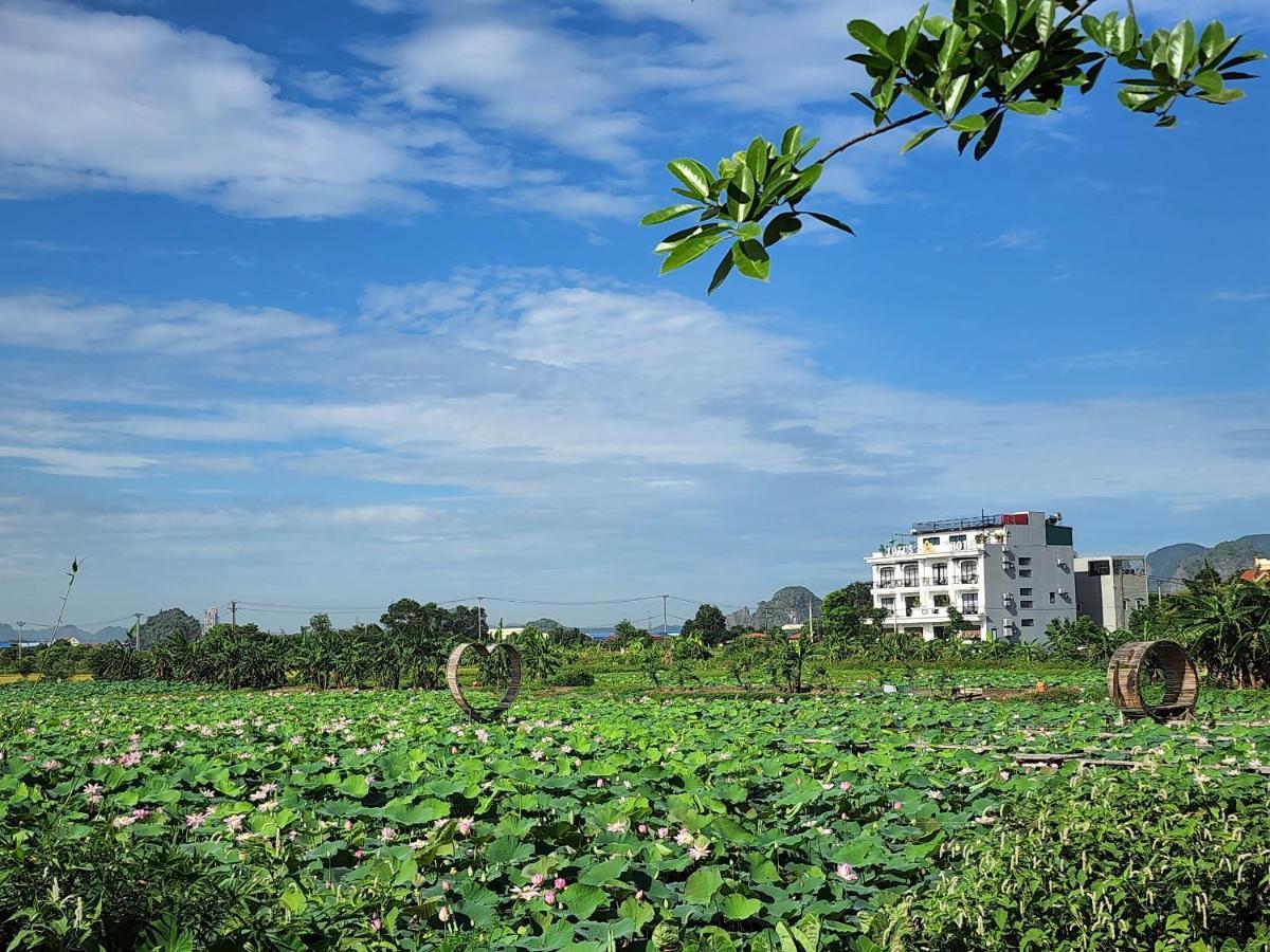 Lotus Hotel Ніньбінь Екстер'єр фото